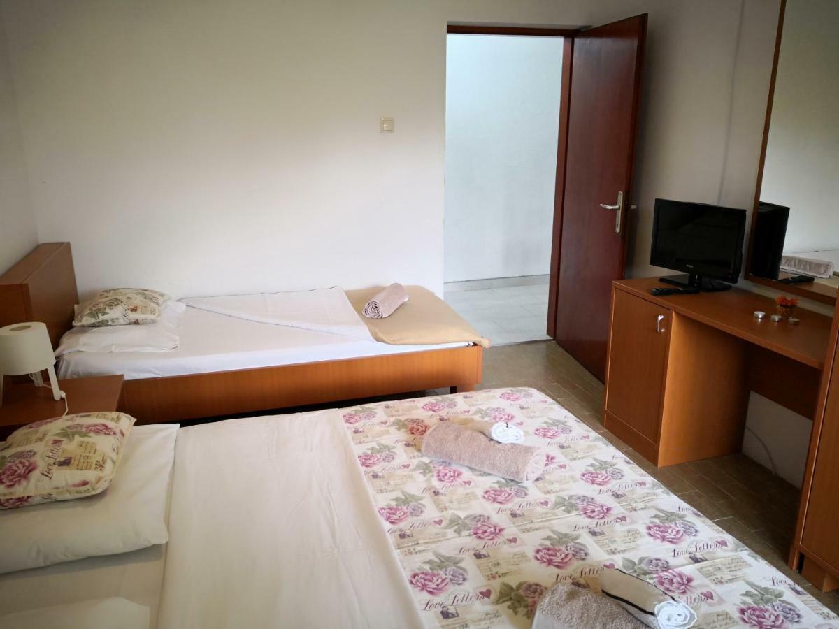 Guesthouse Dupin Vlašići Esterno foto