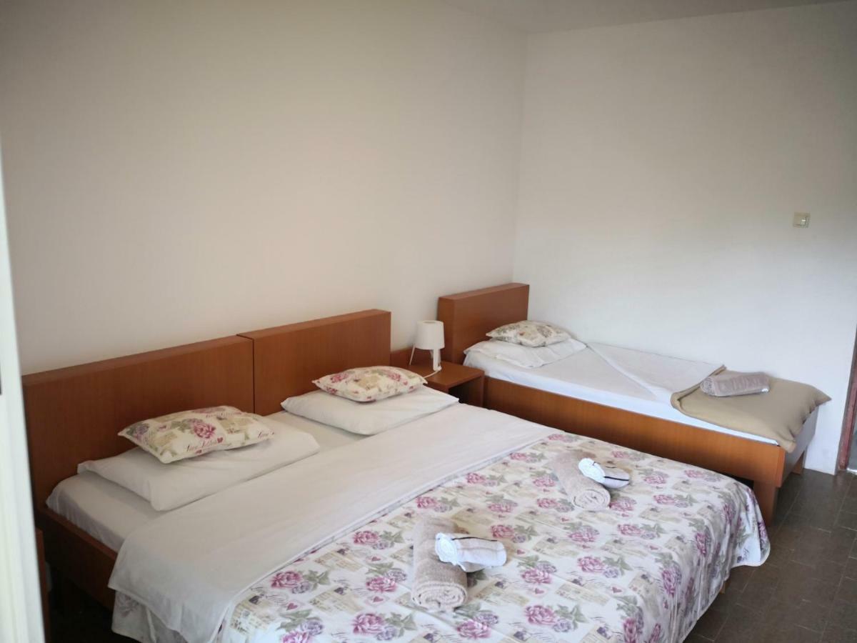 Guesthouse Dupin Vlašići Esterno foto